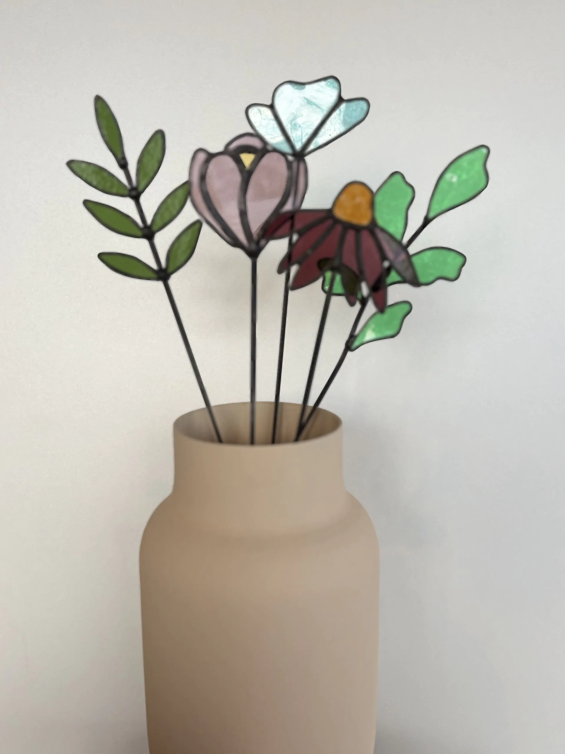 Tiffany glaskunst: Sfeerfoto bloemen en takken
